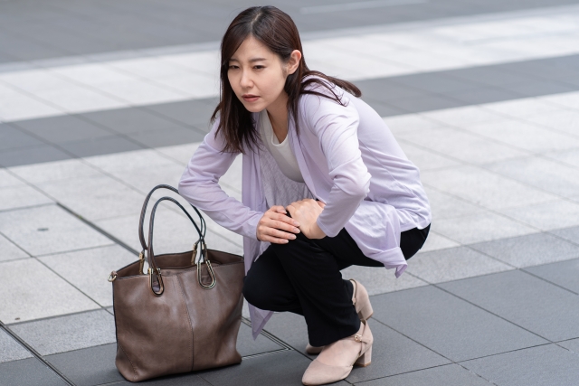 外反母趾で悩む女性